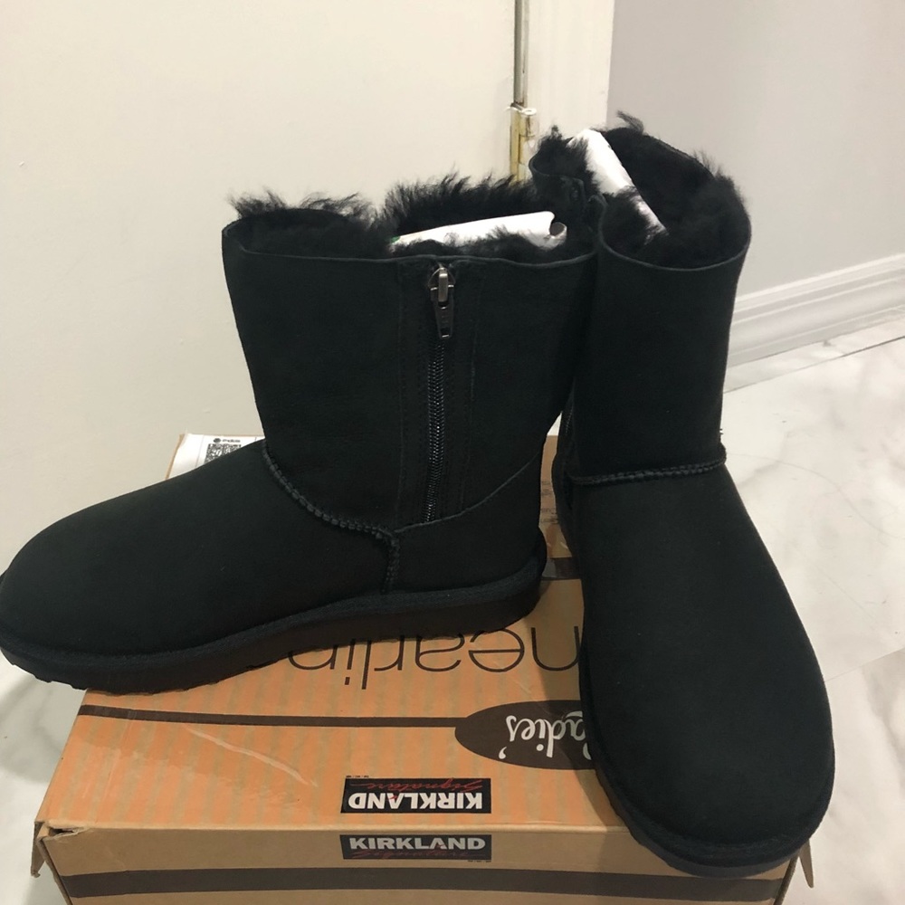 KIRKLAND 👢Signature
